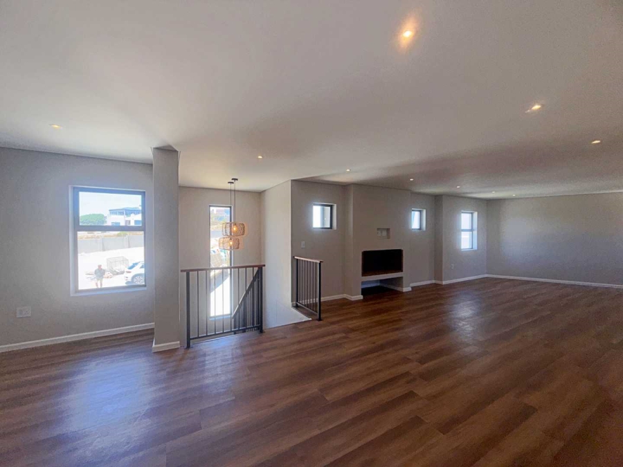 3 Bedroom Property for Sale in Country Club Western Cape